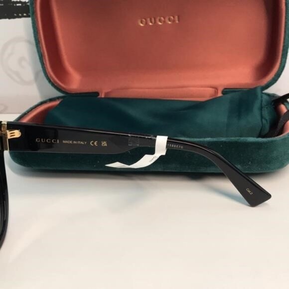 New ✨ Authentic Gucci GG0460S 001 Cat-Eye Sunglasses – Black Frame with Grey Gra - Picture 9 of 10